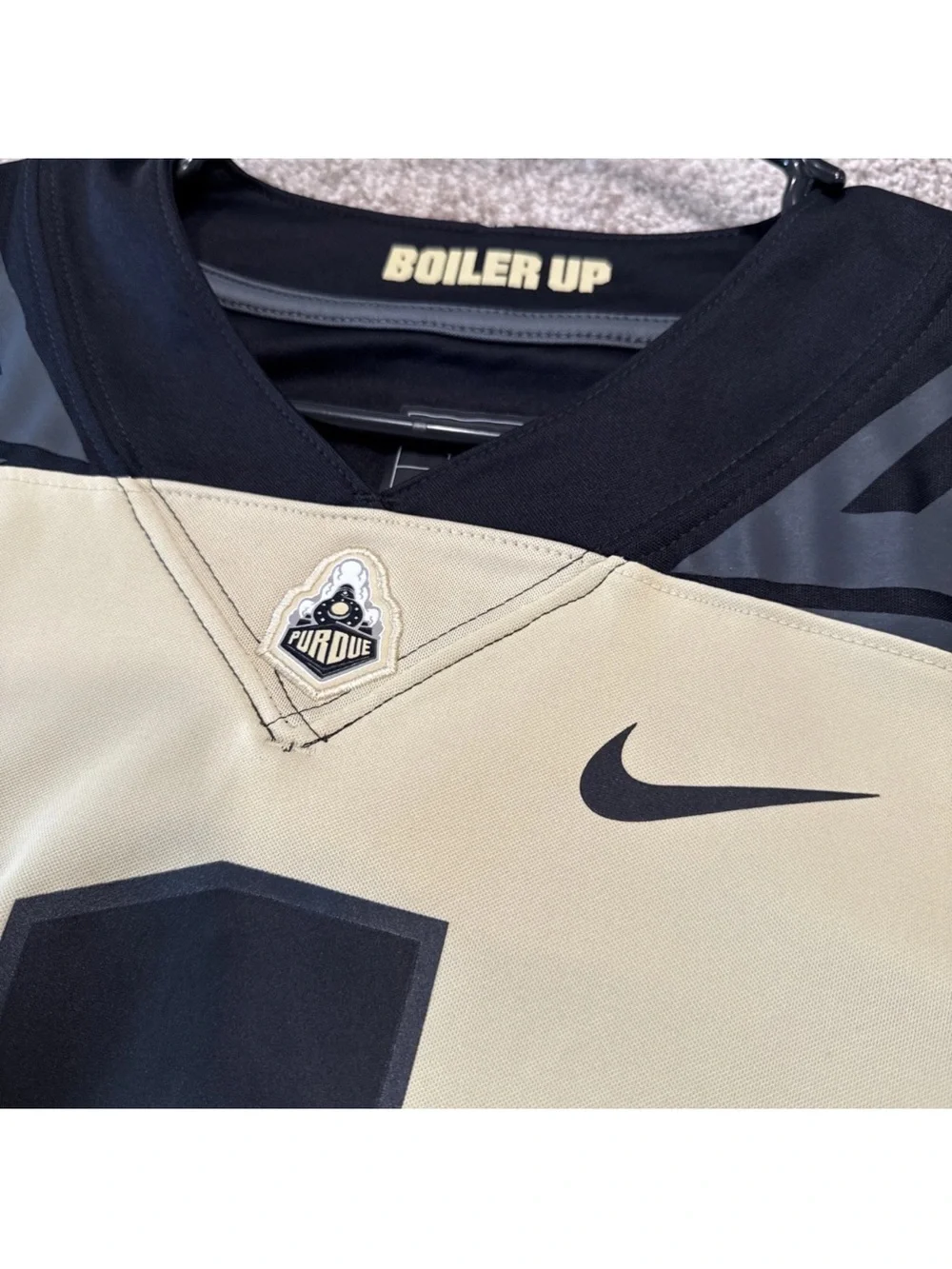 Men’s Size Medium Nike Purdue Boilermakers Jersey #1 NCAA GOLD